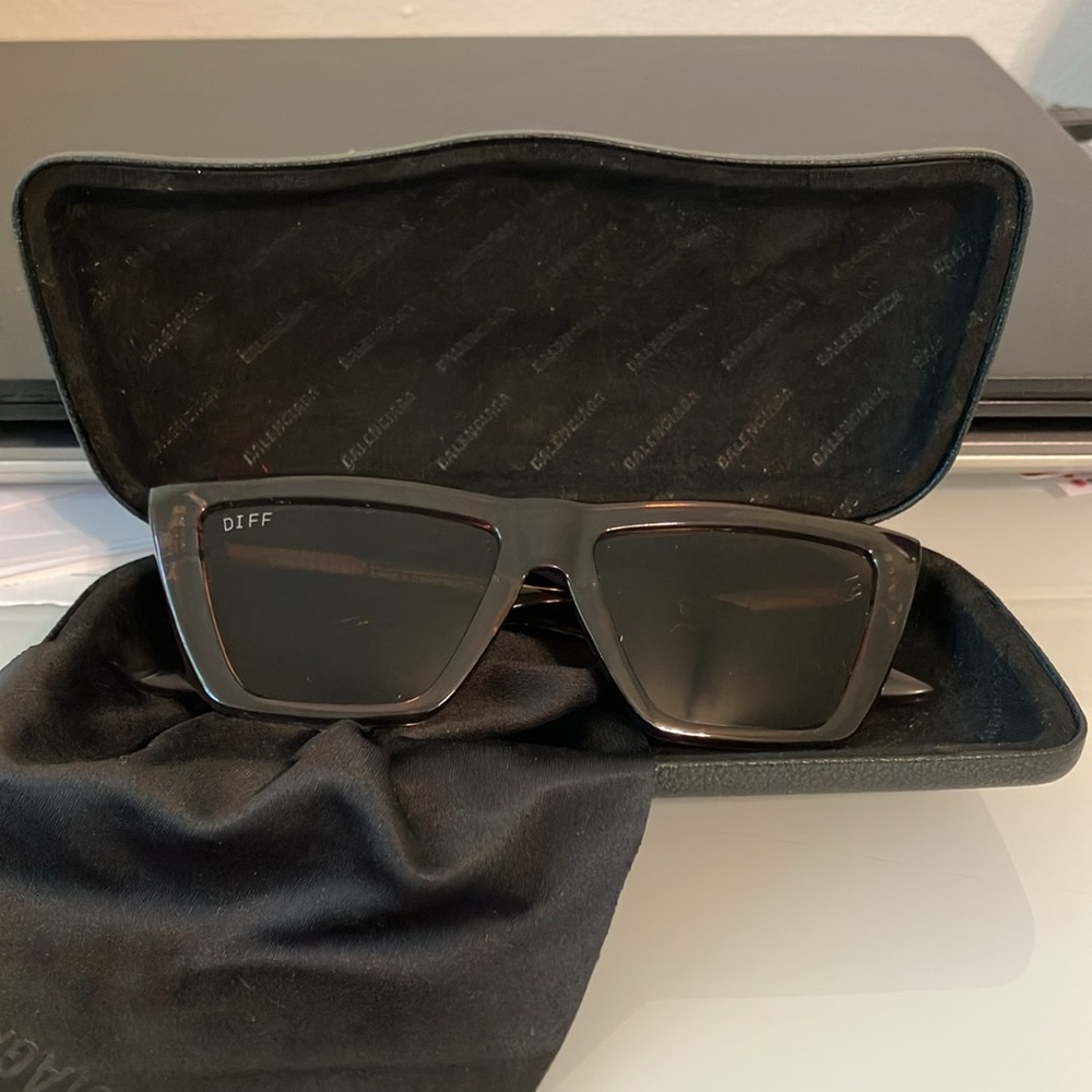 Women's Winona Milky Tan Brown Sunglasses Sunglasses - Picture 8 of 8
